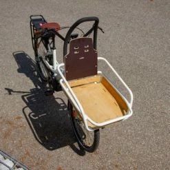 VÉLO CARGO COMPACT ÉLECTRIQUE - FAMILÉÖ 3 VITESSES BLANC -Vélos éLectriques Soldes velo cargo compact electrique famileo 3 vitesses blanc 4 600x600 1