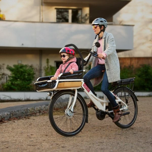 VÉLO CARGO COMPACT ÉLECTRIQUE - FAMILÉÖ 3 VITESSES BLANC + ACCESSOIRES ENFANT 2 VÉLO CARGO COMPACT ÉLECTRIQUE - FAMILÉÖ 3 VITESSES BLANC + ACCESSOIRES ENFANT – Image 2