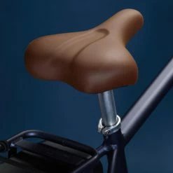 VELO DE VILLE ELECTRIQUE ELOPS 900 CADRE HAUT BLEU MARINE 21 VELO DE VILLE ELECTRIQUE ELOPS 900 CADRE HAUT BLEU MARINE -Vélos éLectriques Soldes velo de ville electrique elops 900 cadre haut bleu marine 2 600x600 1