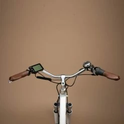 VÉLO VILLE ÉLECTRIQUE CONNECTÉ ELOPS 920 E CONNECT LF BLANC -Vélos éLectriques Soldes velo ville electrique connecte elops 920 e connect lf blanc 8 600x600 1