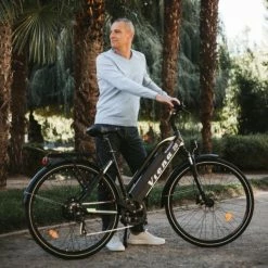 VÉLO VTC ÉLECTRIQUE VIENA CADRE BAS -Vélos éLectriques Soldes velo vtc electrique viena cadre bas 2 600x600 1
